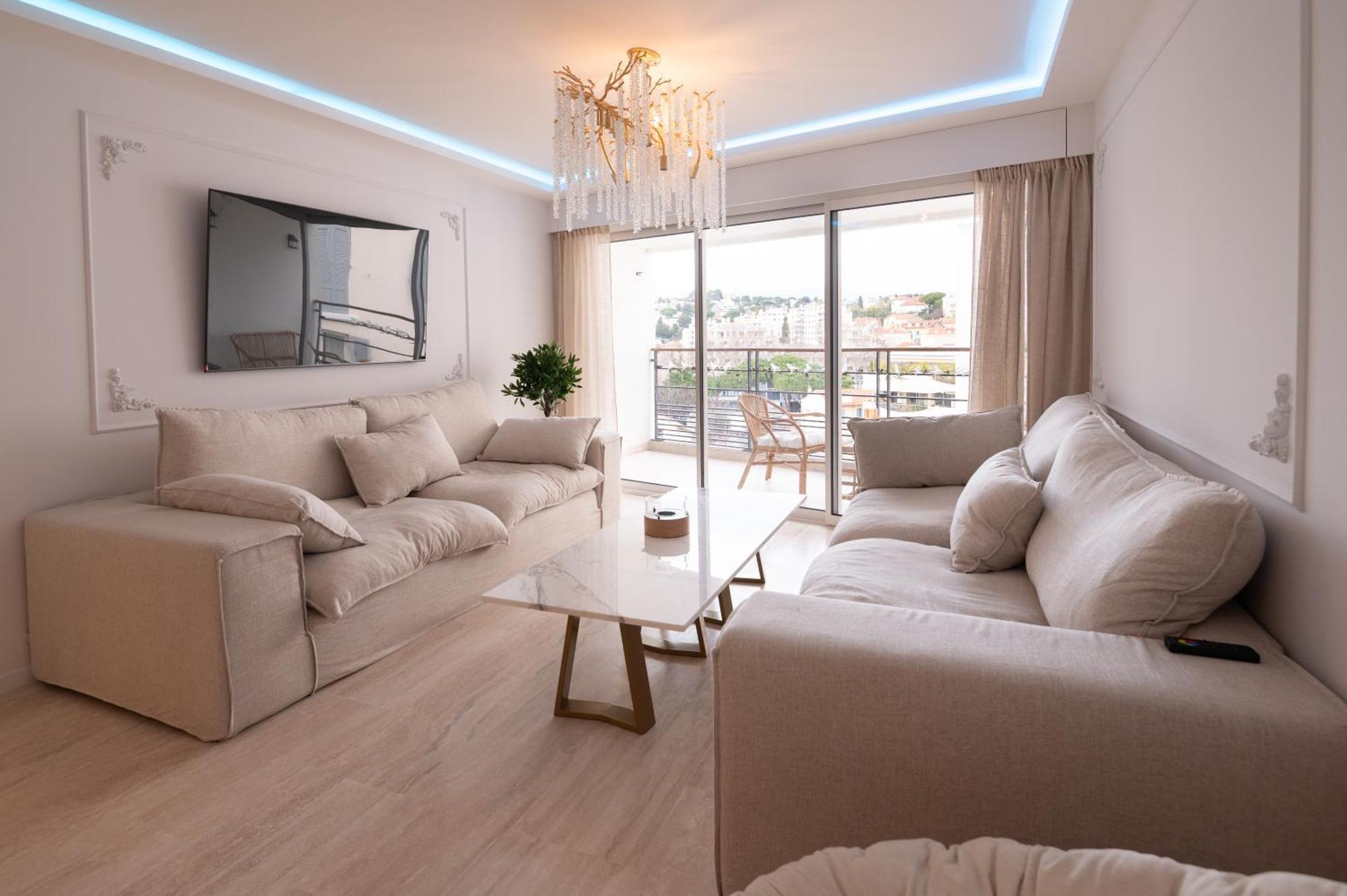 Appartement 2-bedroom Luxurious With Balcony And Parking Cannes