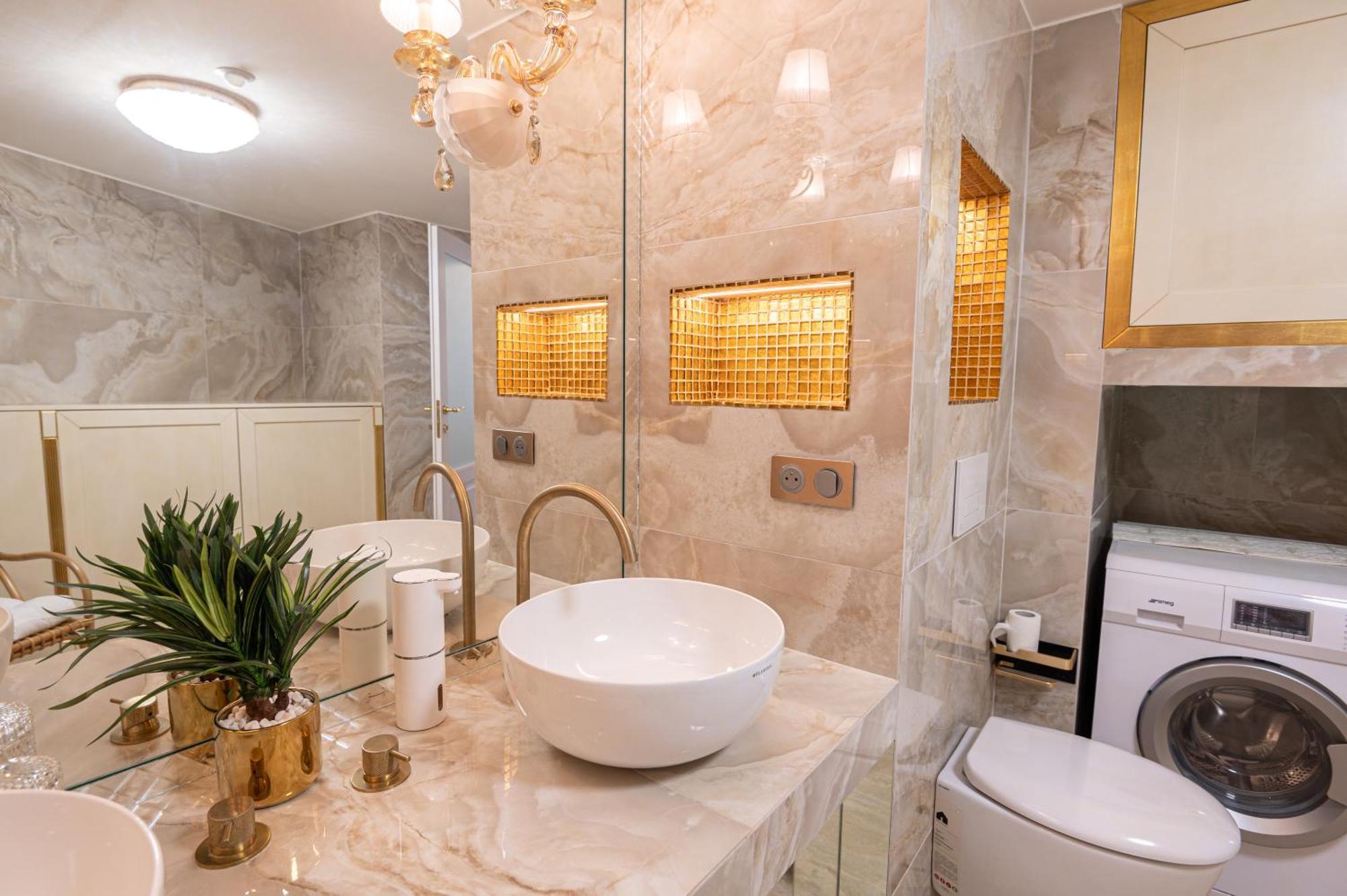 2-bedroom Luxurious With Balcony And Parking Apartment Cannes